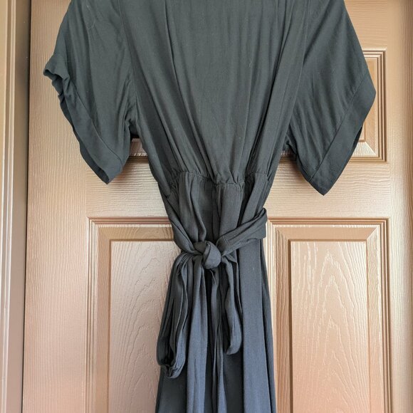 Kahulaleʻa Dress Hele, Embroidered Gold Lehua - Picture 2 of 6